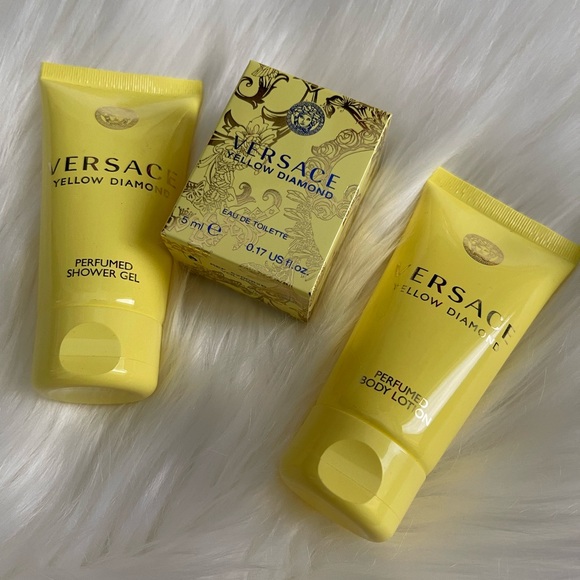 BN- Versace Yellow Diamond bath and body ONLY ( Fragrance is SOLD) - Picture 4 of 5